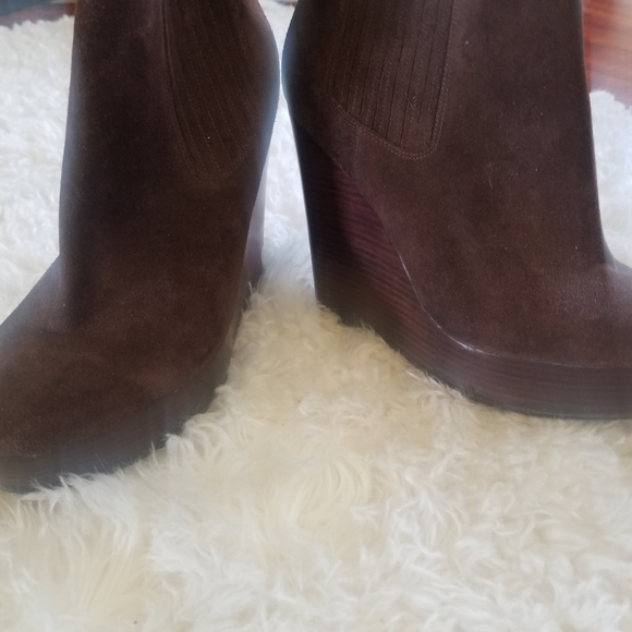 Michael Kors leather wedge booties. Size 10 M - Picture 4 of 4